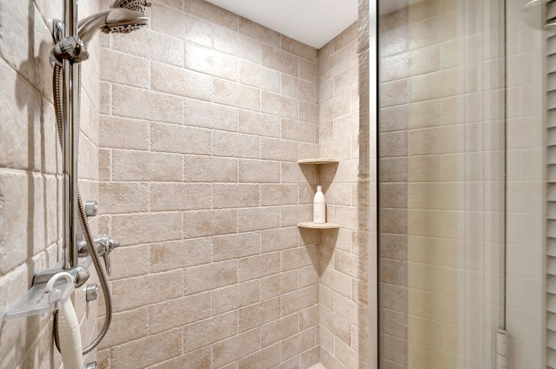 На продажу: $349,900 (2 спален, 2 ванн, 1486 Квадратных фут)