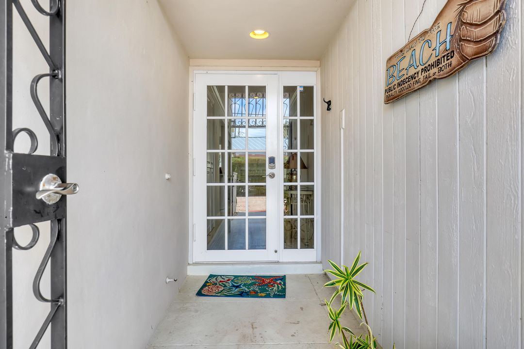 Active With Contract: $15,000 (3 beds, 3 baths, 2720 Square Feet)