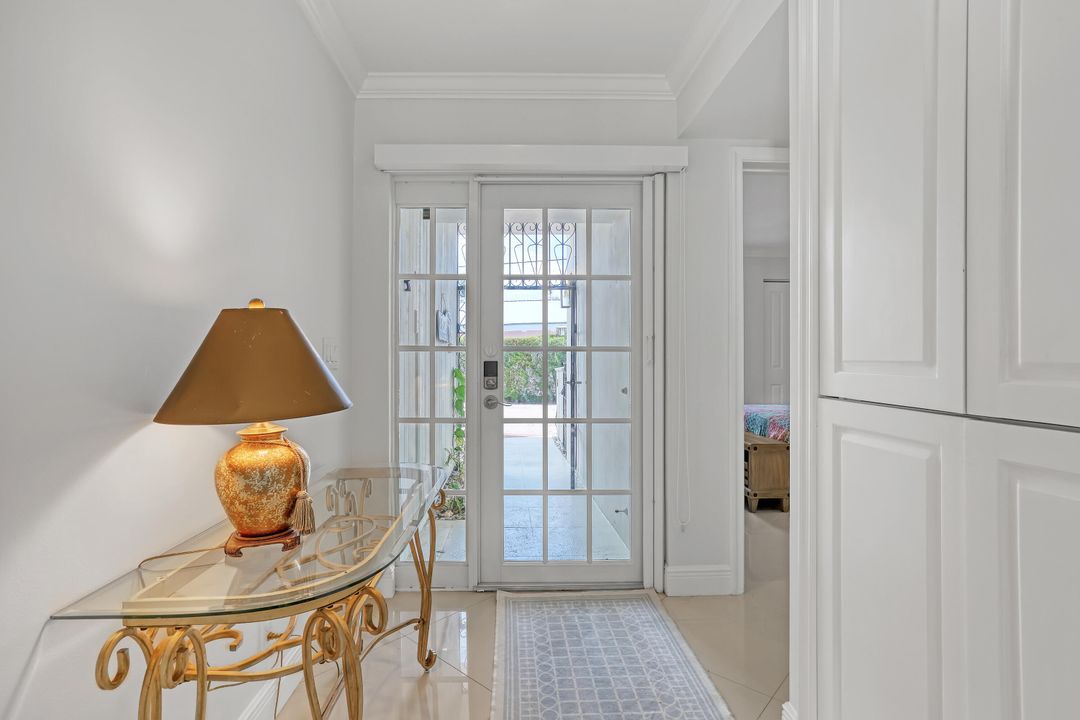 Active With Contract: $15,000 (3 beds, 3 baths, 2720 Square Feet)