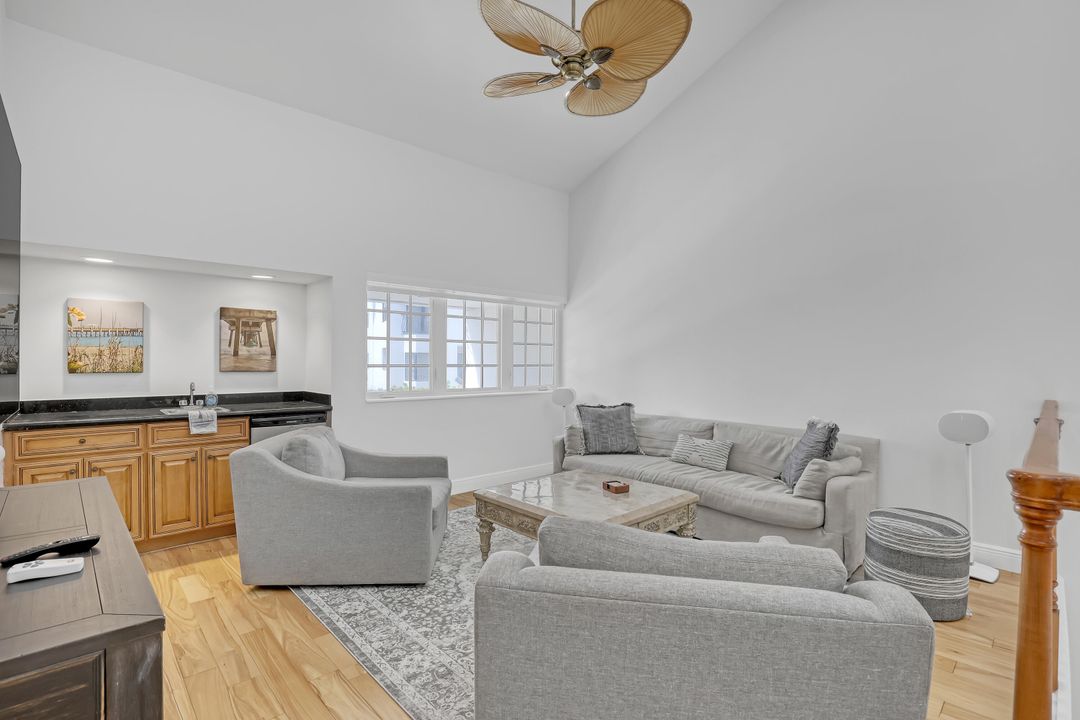 Active With Contract: $15,000 (3 beds, 3 baths, 2720 Square Feet)