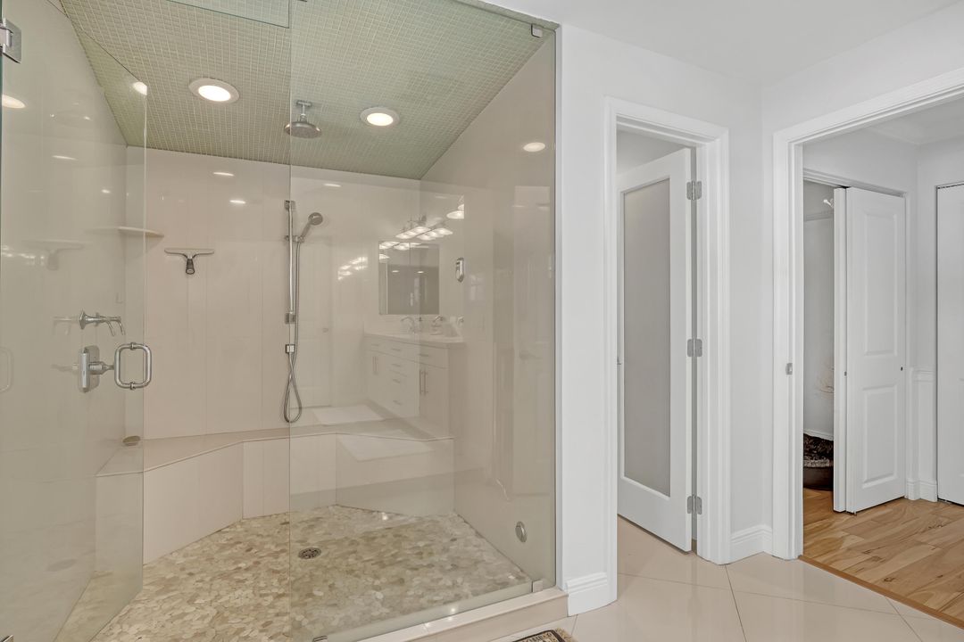 Active With Contract: $15,000 (3 beds, 3 baths, 2720 Square Feet)