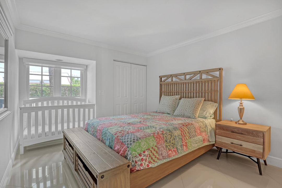 Active With Contract: $15,000 (3 beds, 3 baths, 2720 Square Feet)