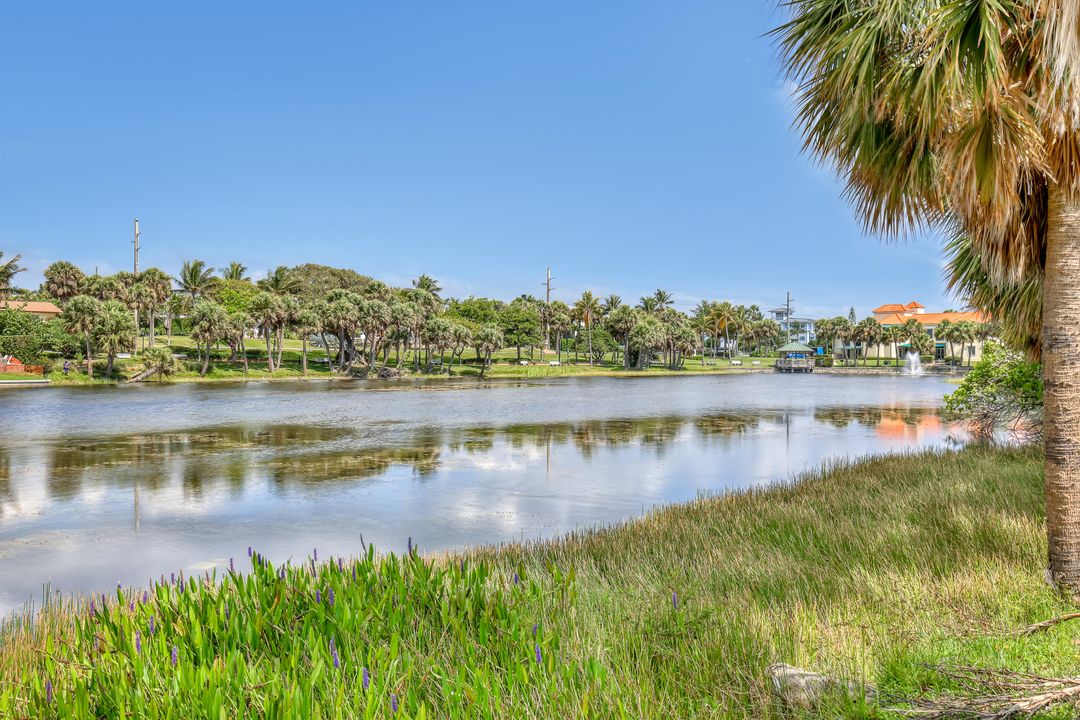 Active With Contract: $15,000 (3 beds, 3 baths, 2720 Square Feet)