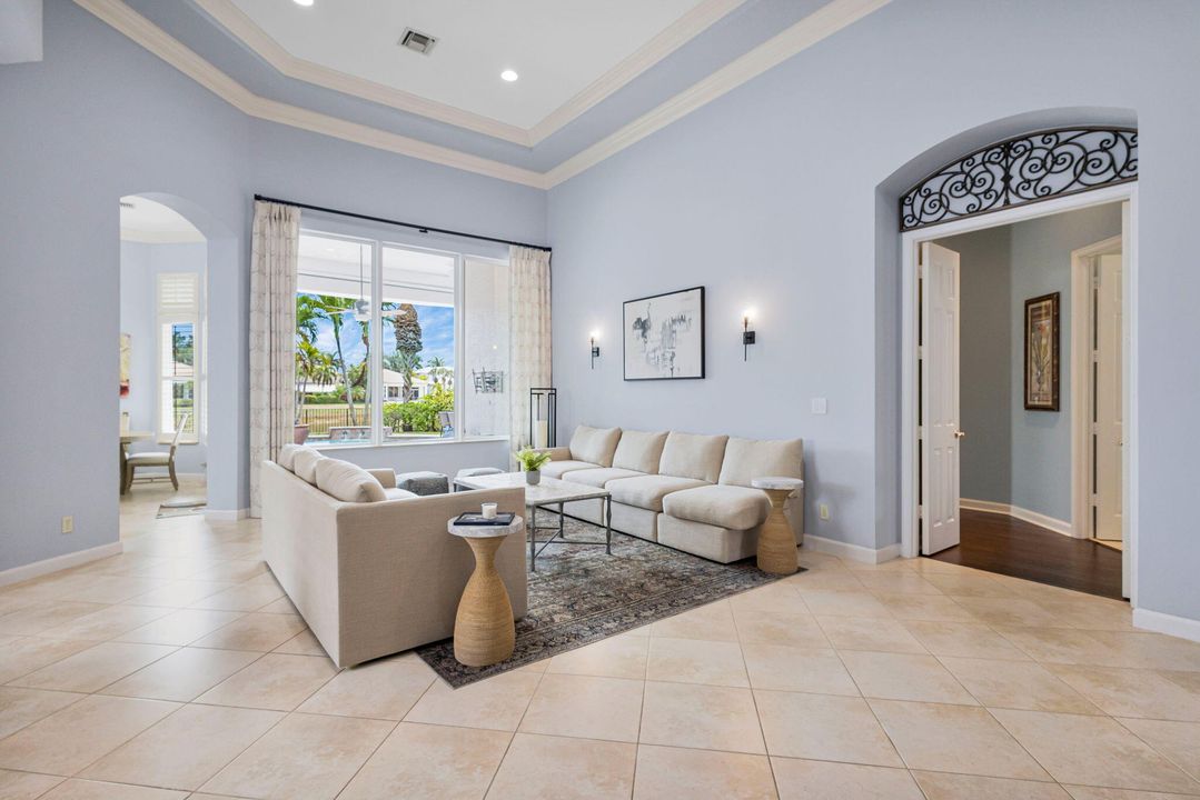 待售: $2,899,000 (5 贝兹, 5 浴室, 4085 平方英尺)