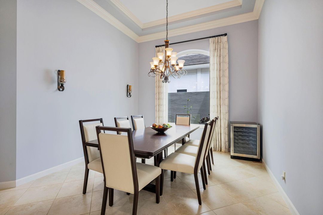 待售: $2,899,000 (5 贝兹, 5 浴室, 4085 平方英尺)