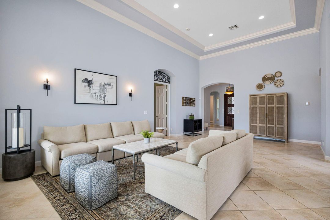 待售: $2,899,000 (5 贝兹, 5 浴室, 4085 平方英尺)