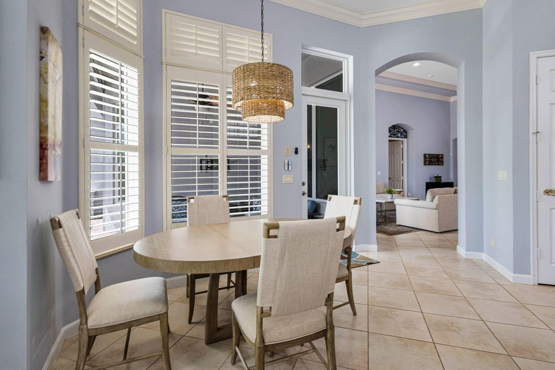 待售: $2,899,000 (5 贝兹, 5 浴室, 4085 平方英尺)