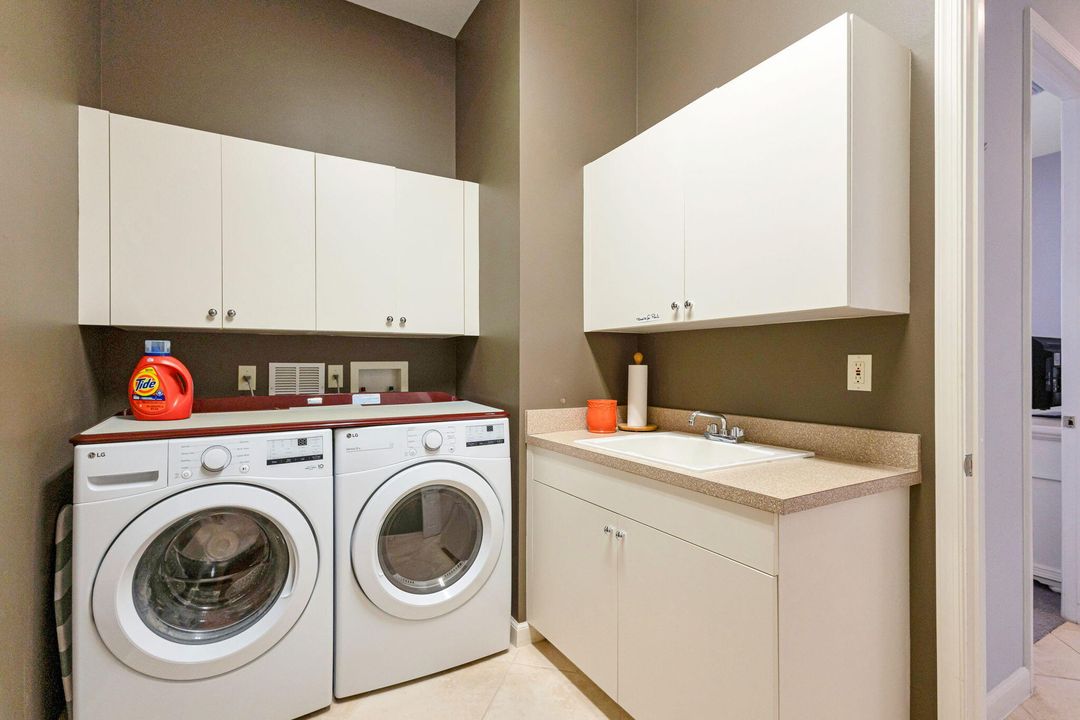 待售: $2,899,000 (5 贝兹, 5 浴室, 4085 平方英尺)