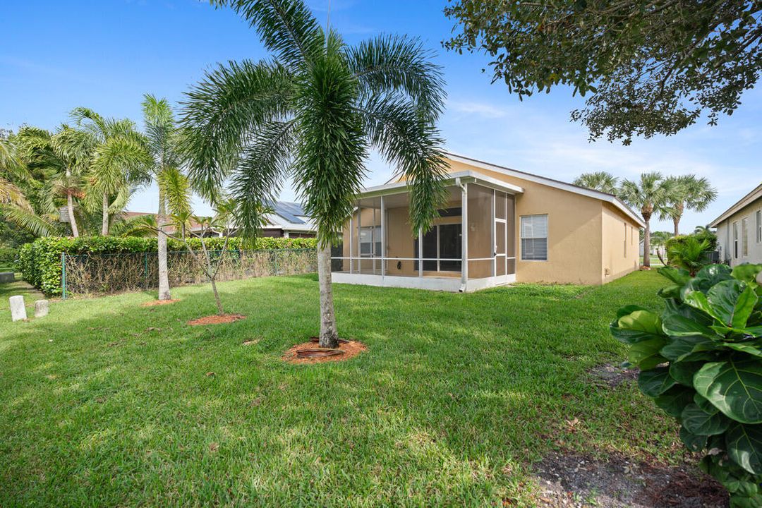 На продажу: $468,500 (3 спален, 2 ванн, 1496 Квадратных фут)