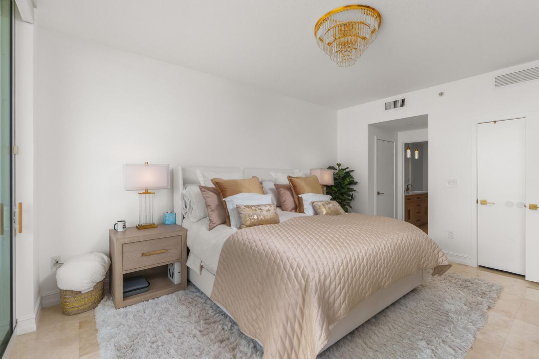 For Rent: $10,000 (2 beds, 2 baths, 1120 Square Feet)