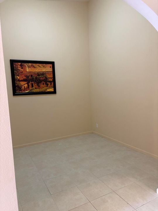 For Sale: $325,000 (2 beds, 2 baths, 1259 Square Feet)