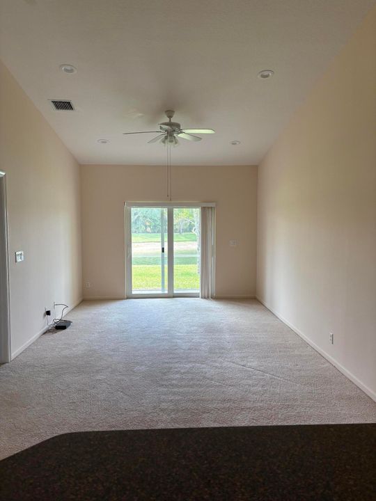 For Sale: $325,000 (2 beds, 2 baths, 1259 Square Feet)