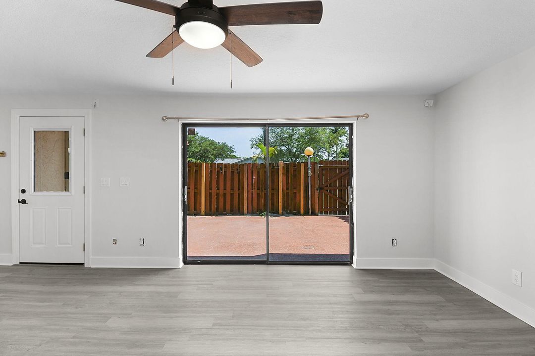 Active With Contract: $175,000 (2 beds, 1 baths, 1328 Square Feet)