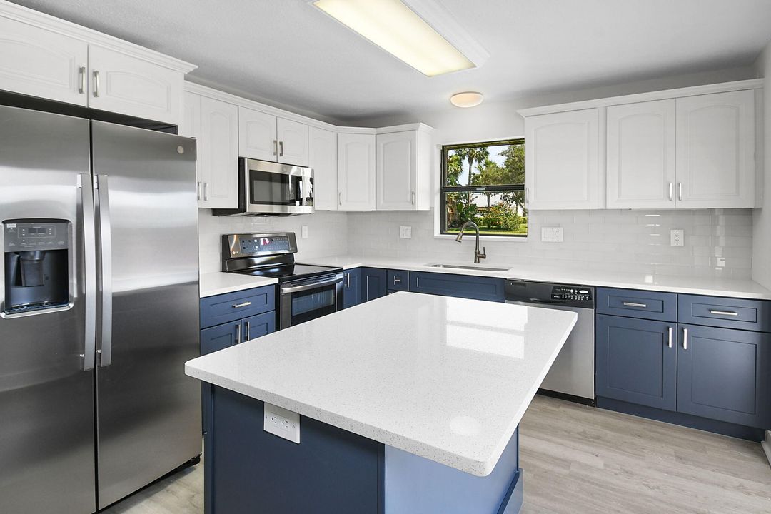 Active With Contract: $175,000 (2 beds, 1 baths, 1328 Square Feet)