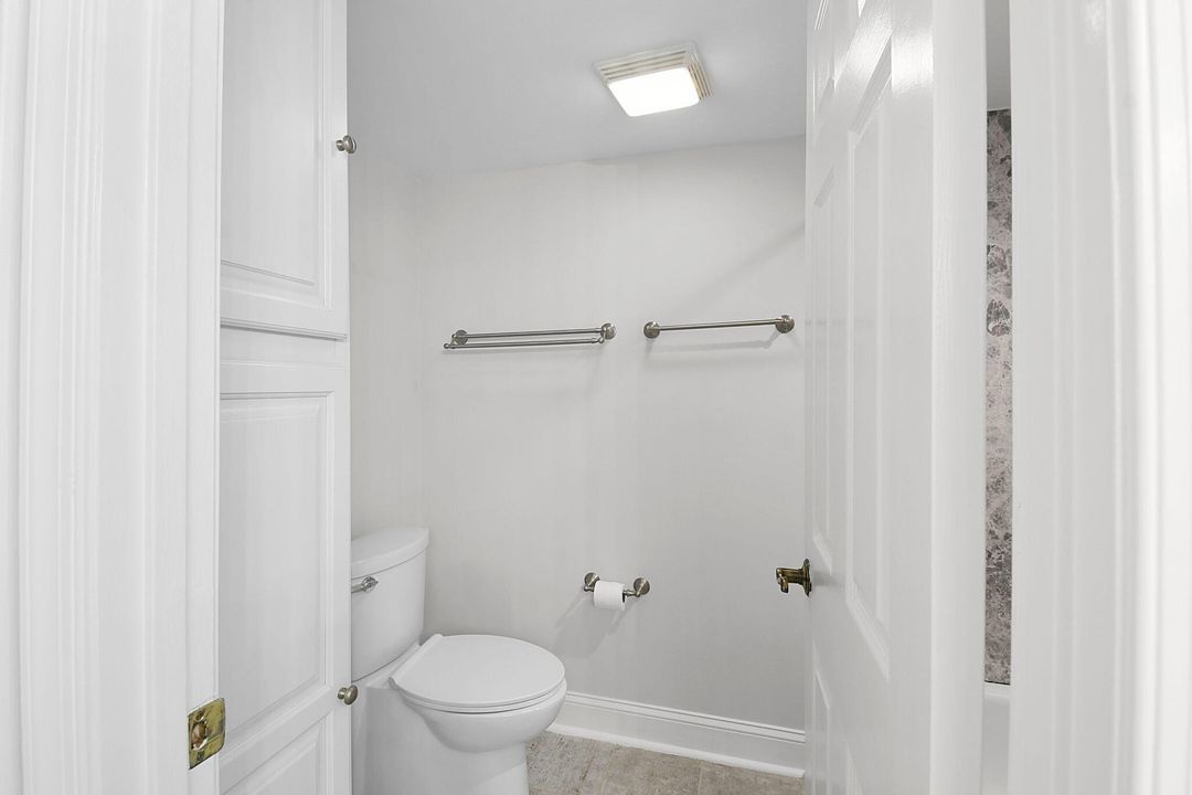 Active With Contract: $175,000 (2 beds, 1 baths, 1328 Square Feet)