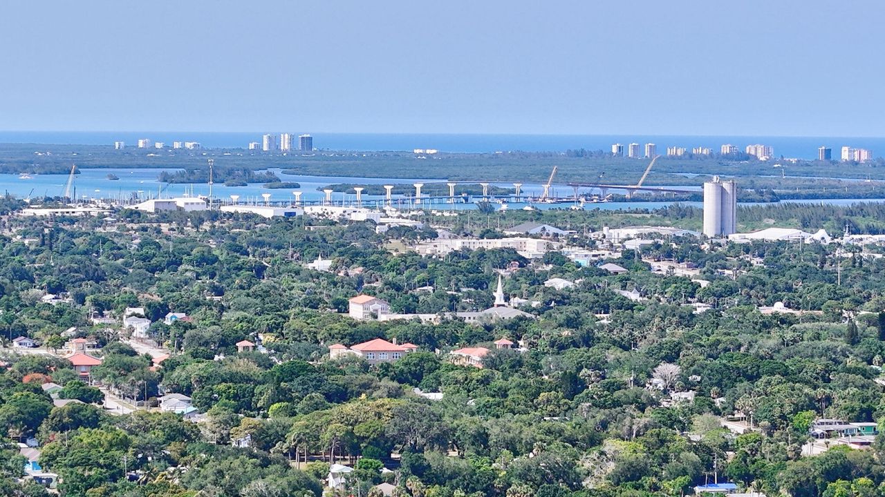 Active With Contract: $175,000 (2 beds, 1 baths, 1328 Square Feet)