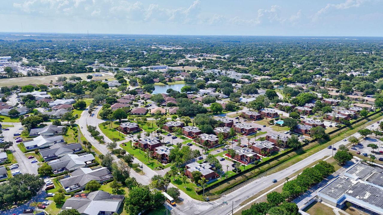 Active With Contract: $175,000 (2 beds, 1 baths, 1328 Square Feet)