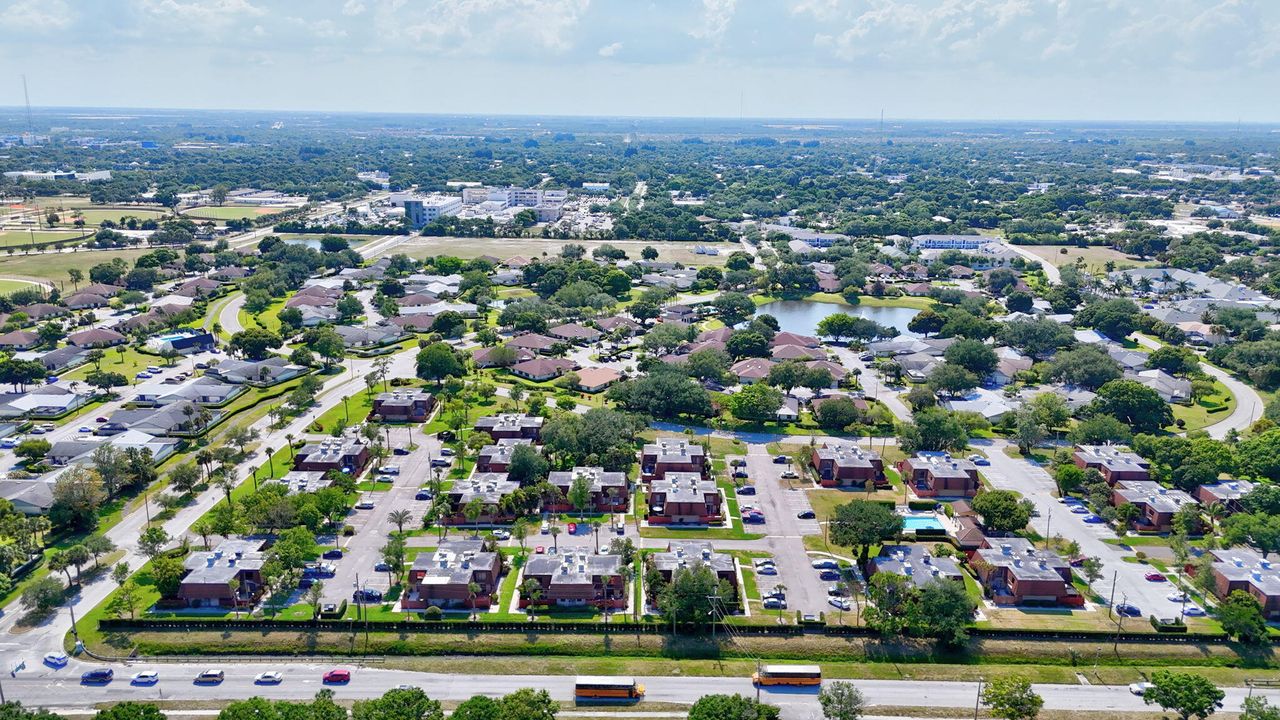 Active With Contract: $175,000 (2 beds, 1 baths, 1328 Square Feet)