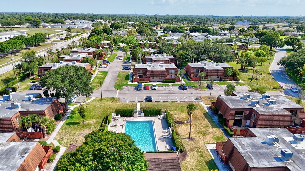 Active With Contract: $175,000 (2 beds, 1 baths, 1328 Square Feet)