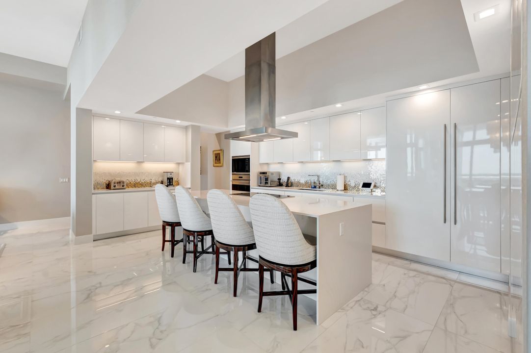 For Sale: $8,995,000 (3 beds, 4 baths, 3891 Square Feet)