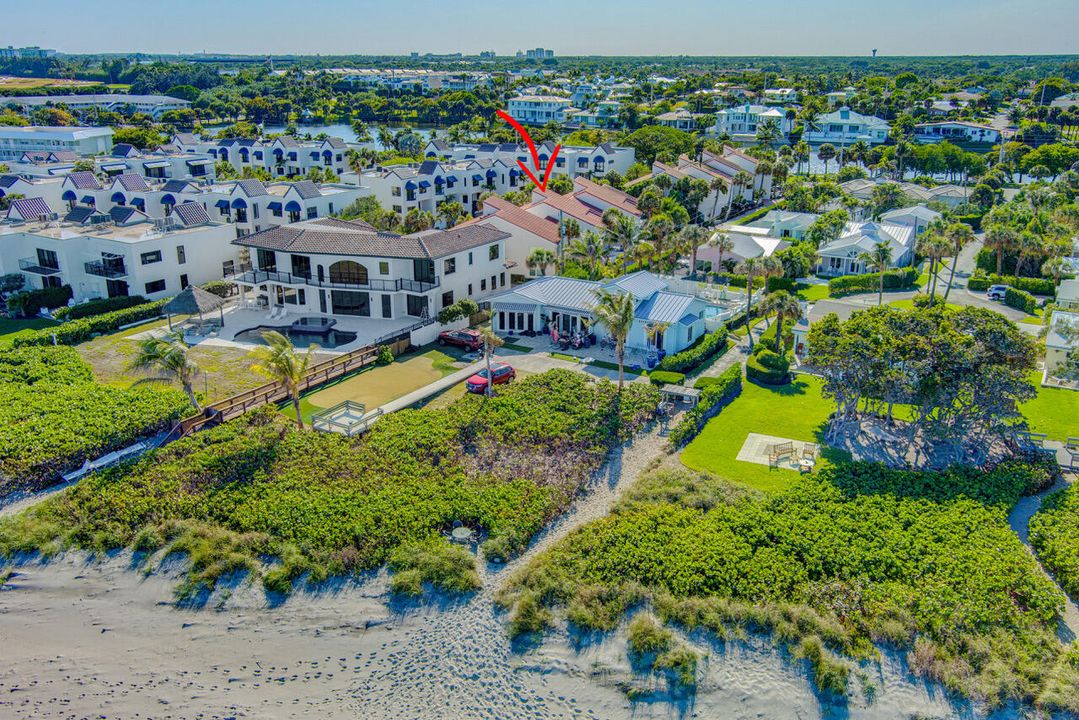 Active With Contract: $15,000 (3 beds, 3 baths, 2720 Square Feet)