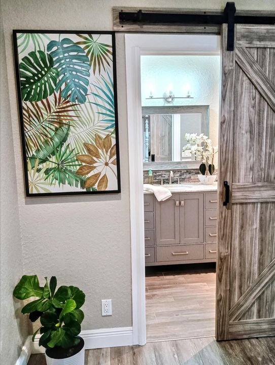 合同活跃: $1,082,000 (3 贝兹, 2 浴室, 1705 平方英尺)