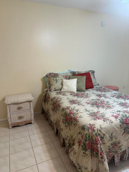 На продажу: $99,900 (1 спален, 1 ванн, 660 Квадратных фут)