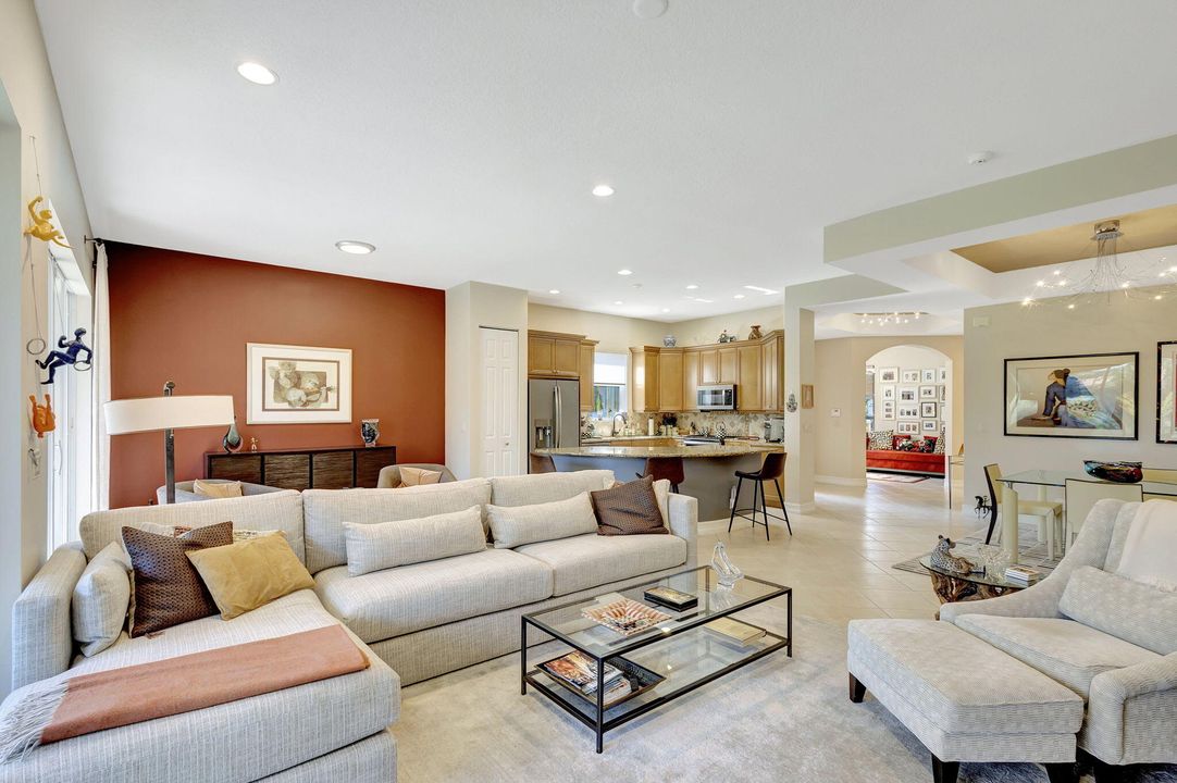 合同活跃: $509,000 (3 贝兹, 2 浴室, 1964 平方英尺)