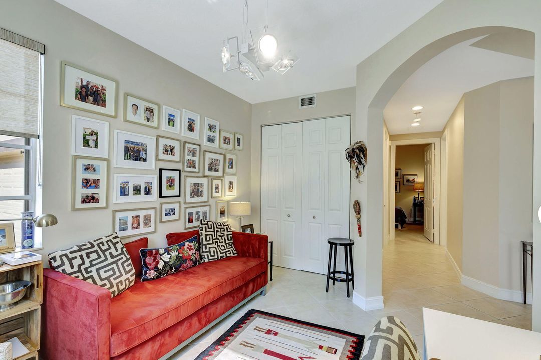 合同活跃: $509,000 (3 贝兹, 2 浴室, 1964 平方英尺)