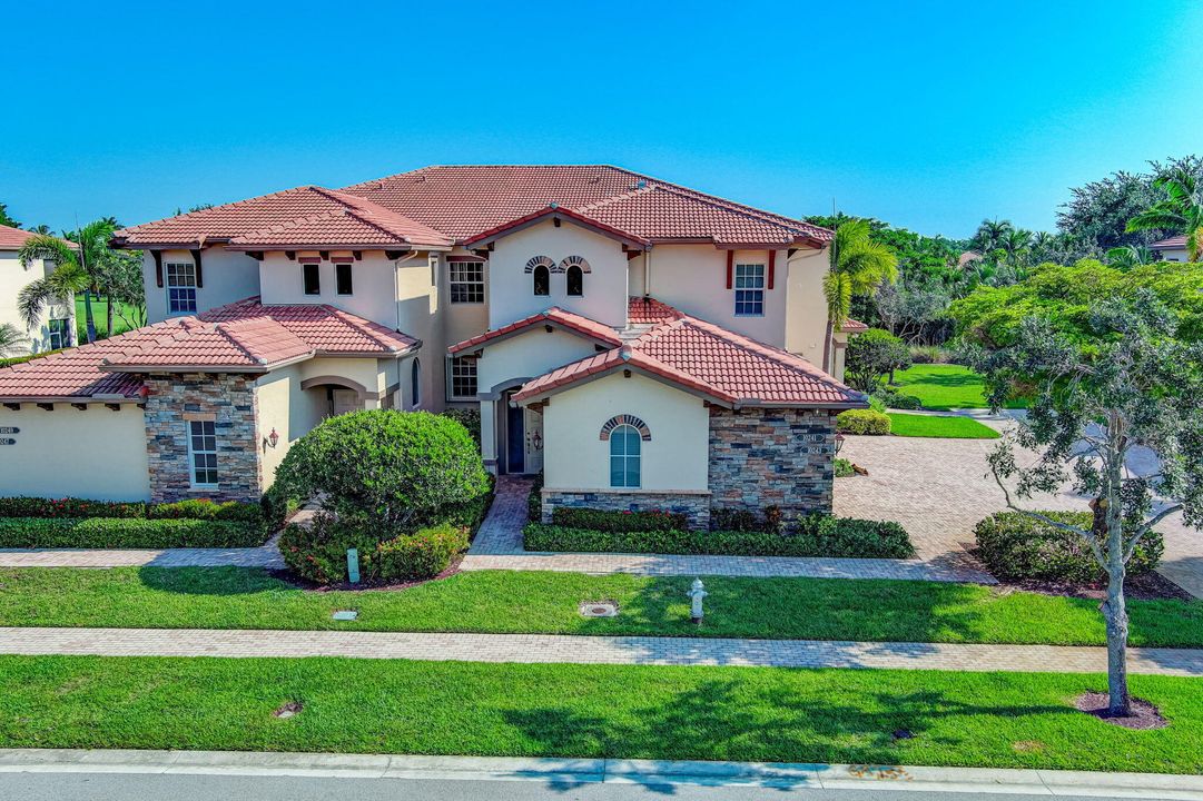 合同活跃: $509,000 (3 贝兹, 2 浴室, 1964 平方英尺)