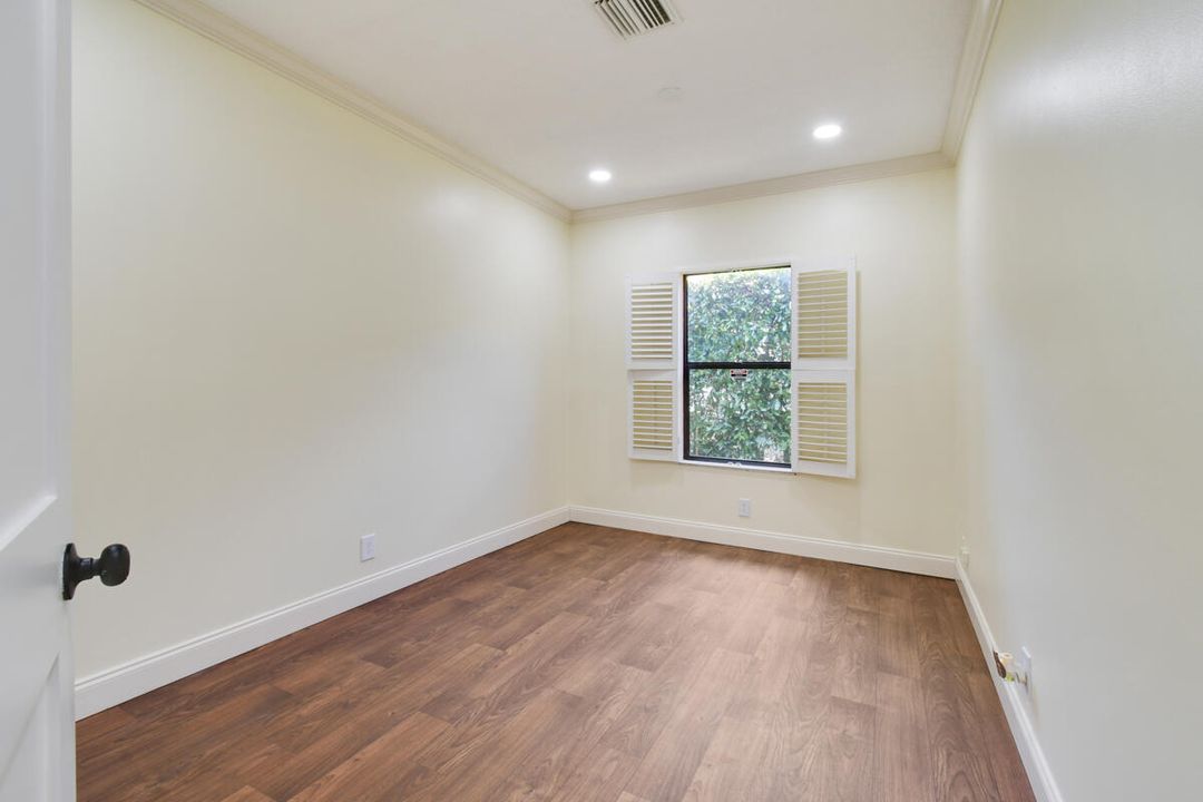 На продажу: $2,125 (0 спален, 0 ванн, 625 Квадратных фут)