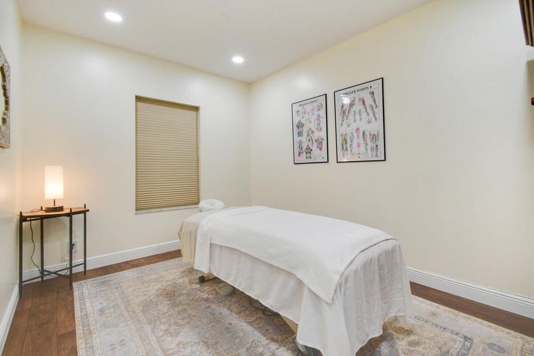 На продажу: $2,125 (0 спален, 0 ванн, 625 Квадратных фут)