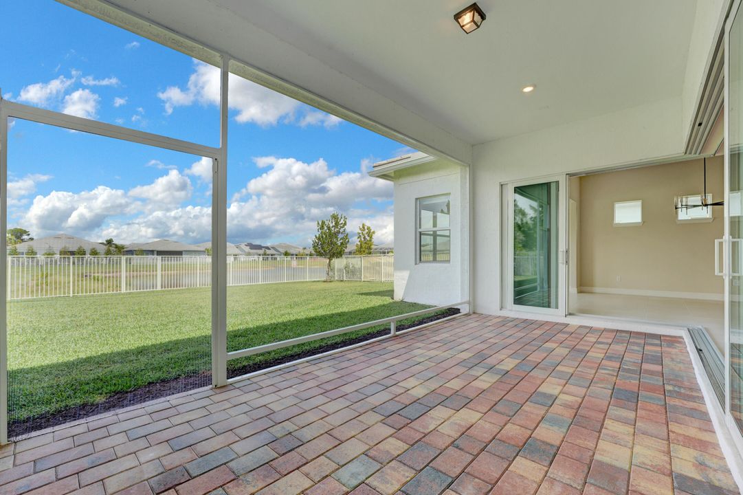 Active With Contract: $5,700 (4 beds, 3 baths, 3600 Square Feet)