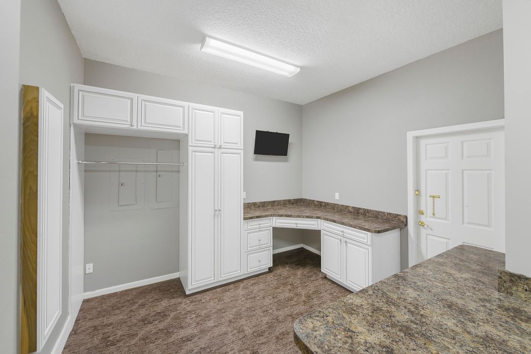 Activo con contrato: $1,100,000 (4 camas, 3 baños, 2878 Pies cuadrados)