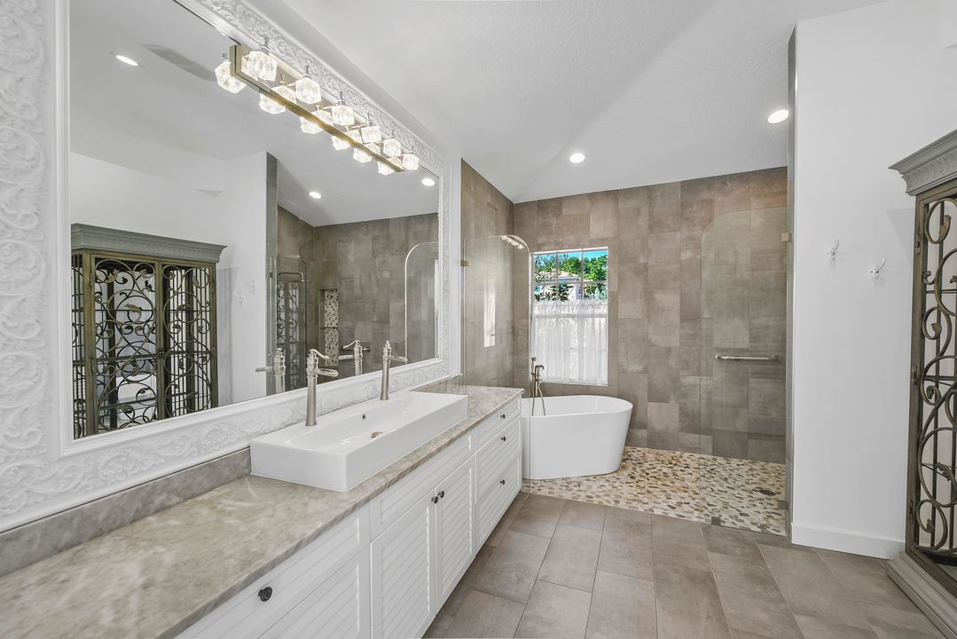 Activo con contrato: $1,100,000 (4 camas, 3 baños, 2878 Pies cuadrados)