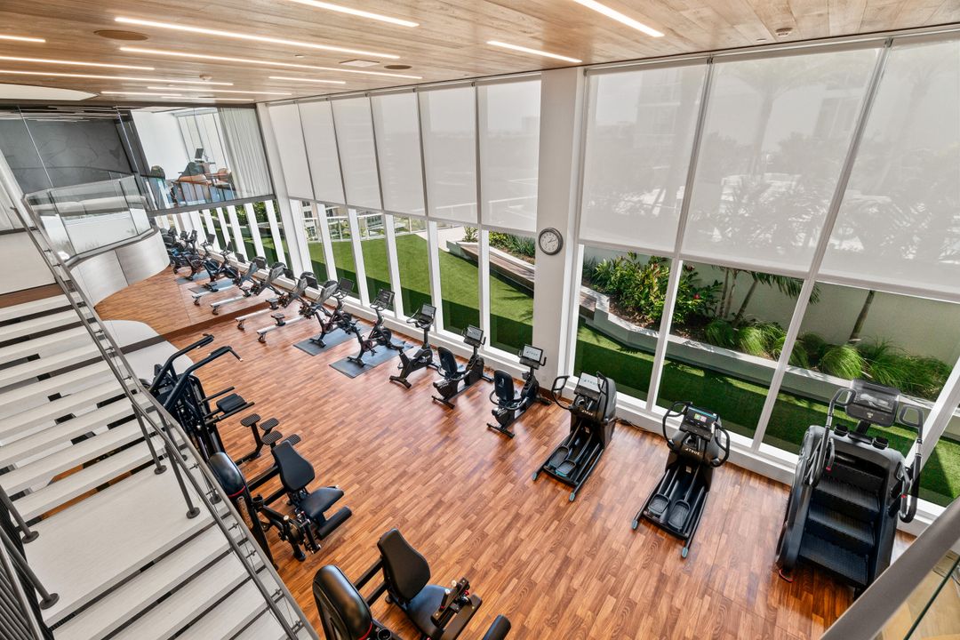 Active With Contract: $2,750,000 (2 beds, 2 baths, 2193 Square Feet)