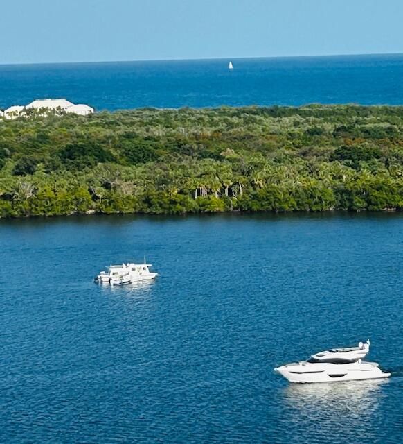 待售: $1,650,000 (2 贝兹, 2 浴室, 2448 平方英尺)