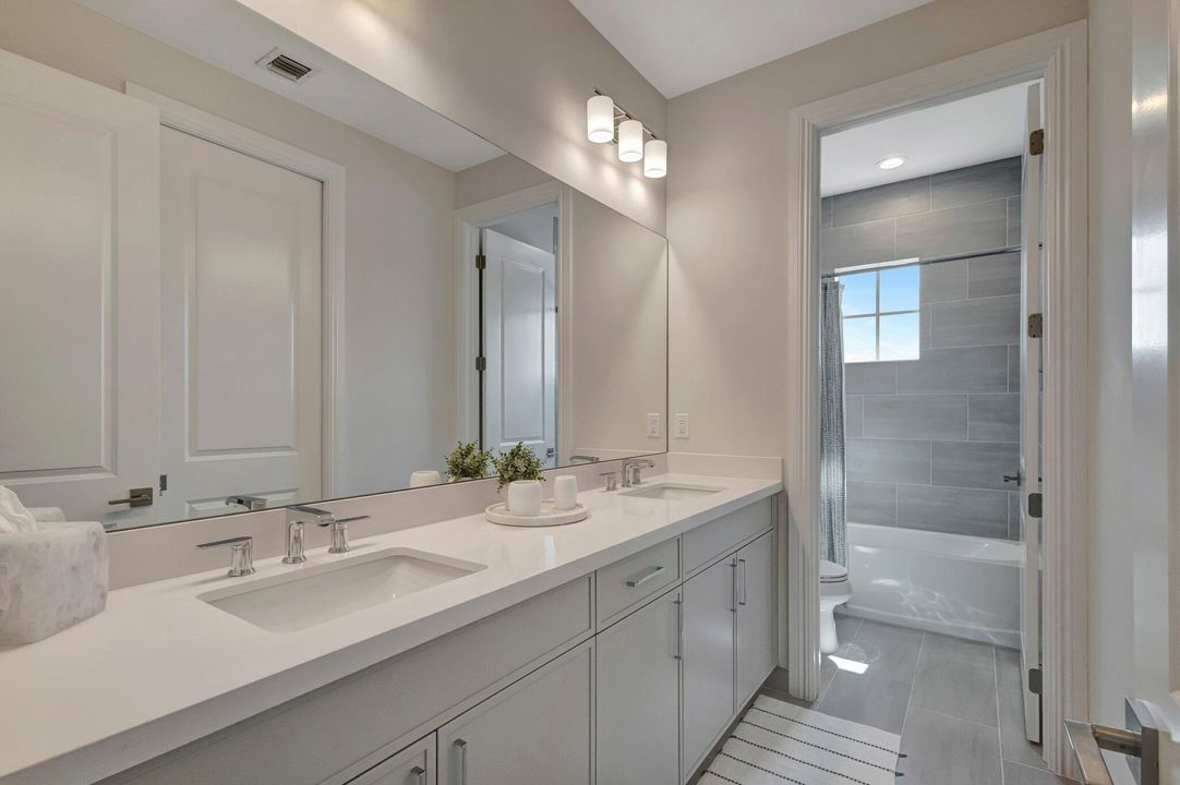 待售: $999,000 (4 贝兹, 3 浴室, 3621 平方英尺)