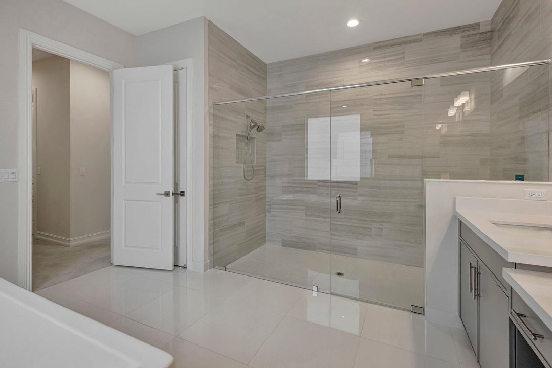 待售: $999,000 (4 贝兹, 3 浴室, 3621 平方英尺)