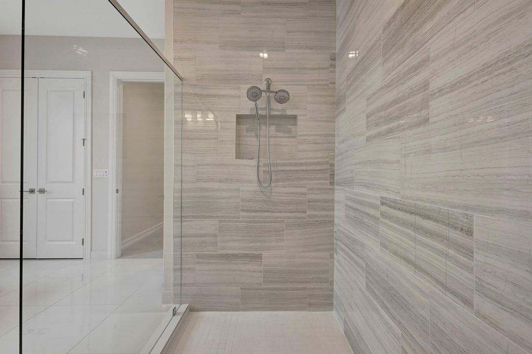 待售: $999,000 (4 贝兹, 3 浴室, 3621 平方英尺)