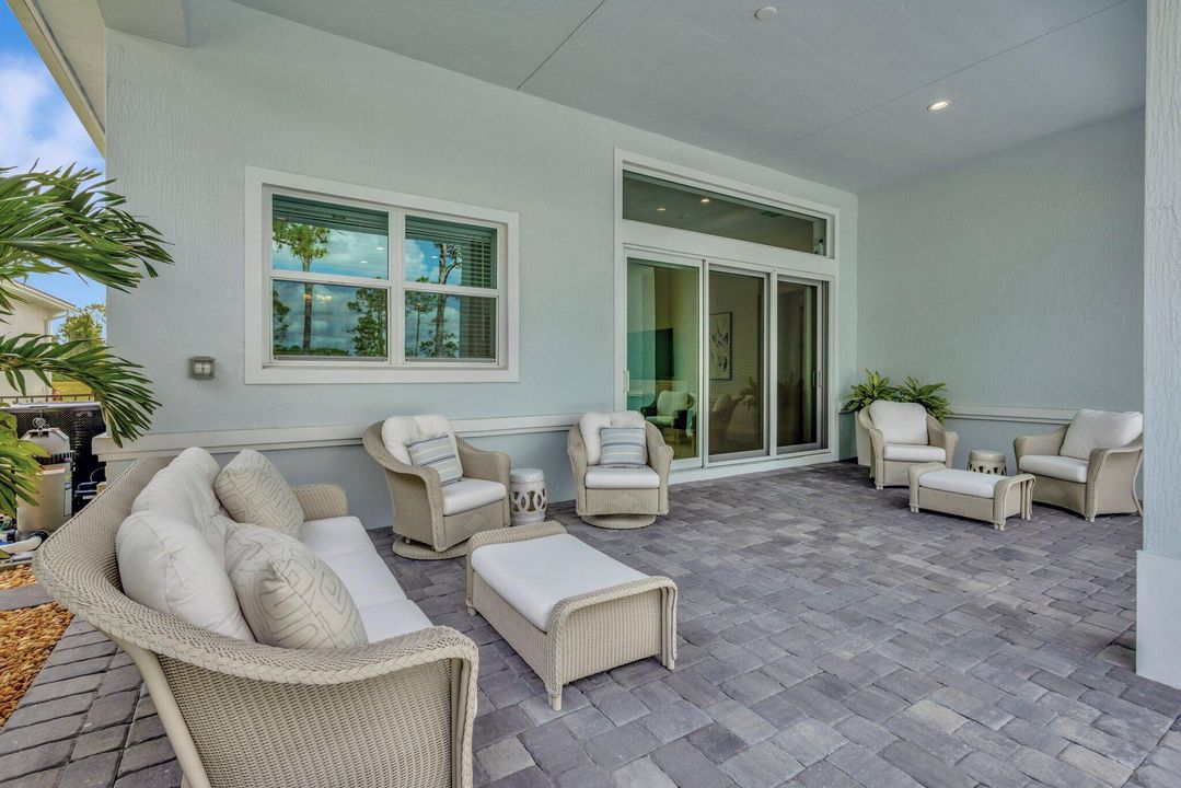 待售: $999,000 (4 贝兹, 3 浴室, 3621 平方英尺)