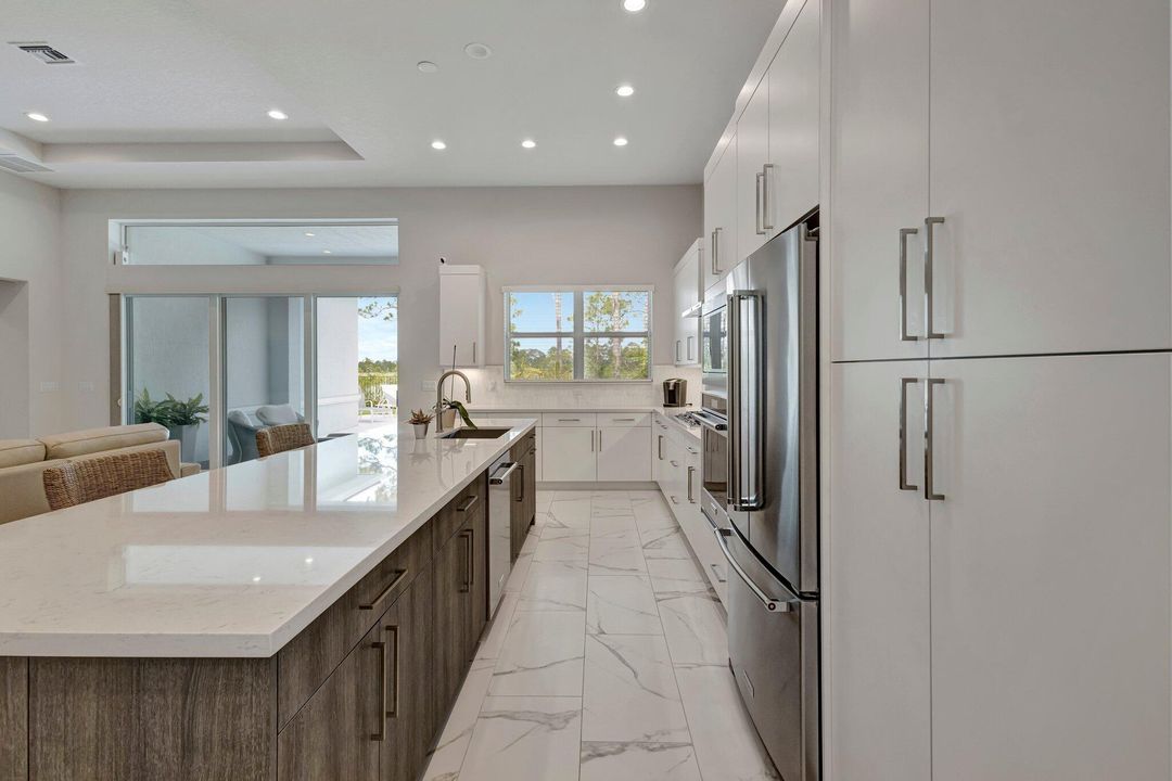 待售: $999,000 (4 贝兹, 3 浴室, 3621 平方英尺)