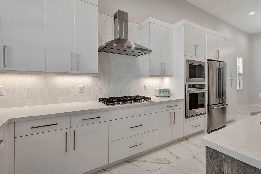 待售: $999,000 (4 贝兹, 3 浴室, 3621 平方英尺)