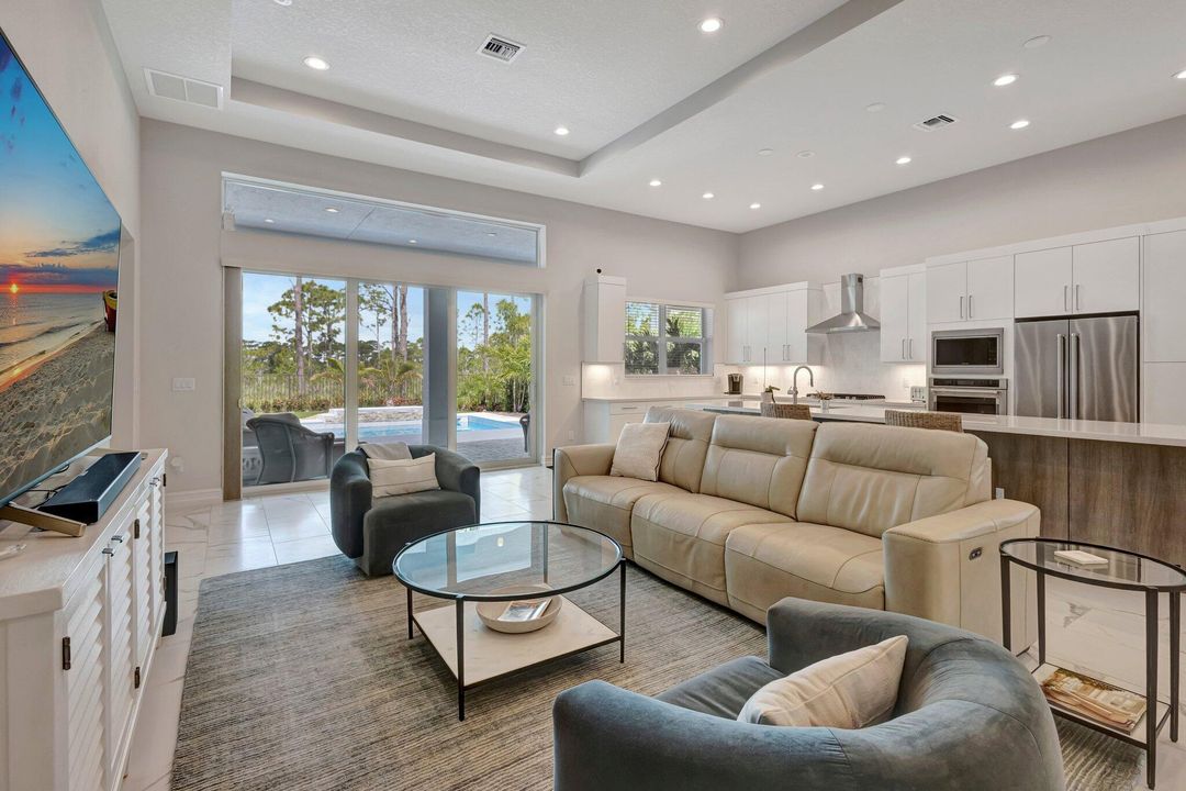 待售: $999,000 (4 贝兹, 3 浴室, 3621 平方英尺)