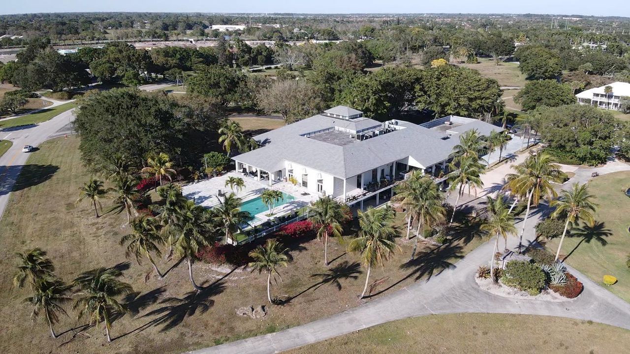 For Sale: $1,870,000 (3 beds, 3 baths, 2017 Square Feet)