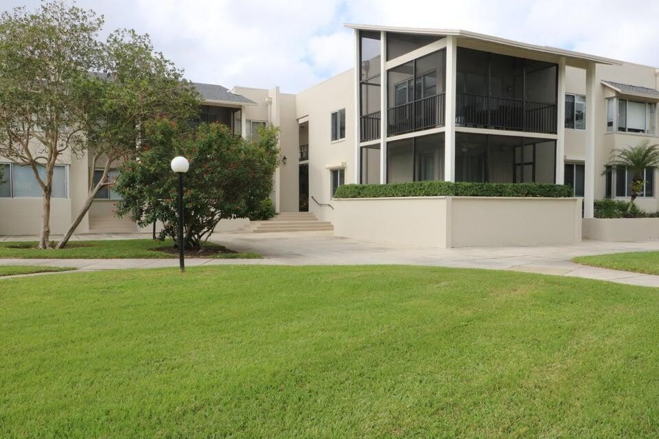 For Sale: $320,000 (2 beds, 2 baths, 1537 Square Feet)