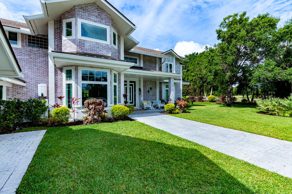Activo con contrato: $1,475,000 (5 camas, 3 baños, 4364 Pies cuadrados)