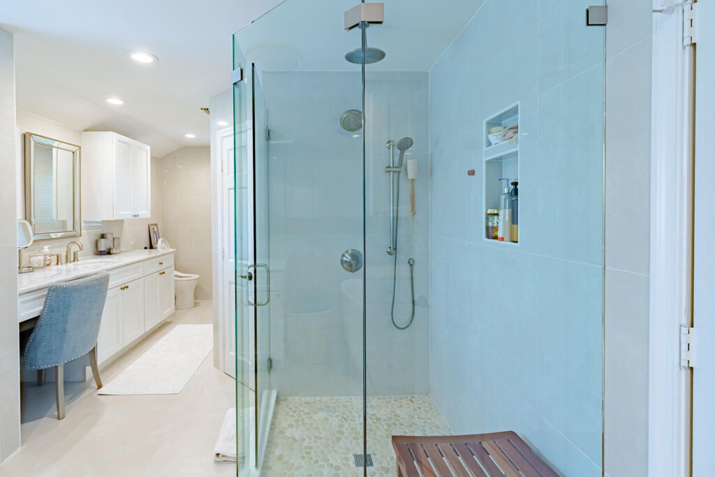 Activo con contrato: $1,475,000 (5 camas, 3 baños, 4364 Pies cuadrados)