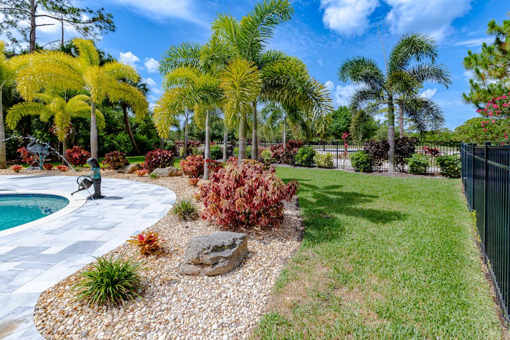 Activo con contrato: $1,475,000 (5 camas, 3 baños, 4364 Pies cuadrados)