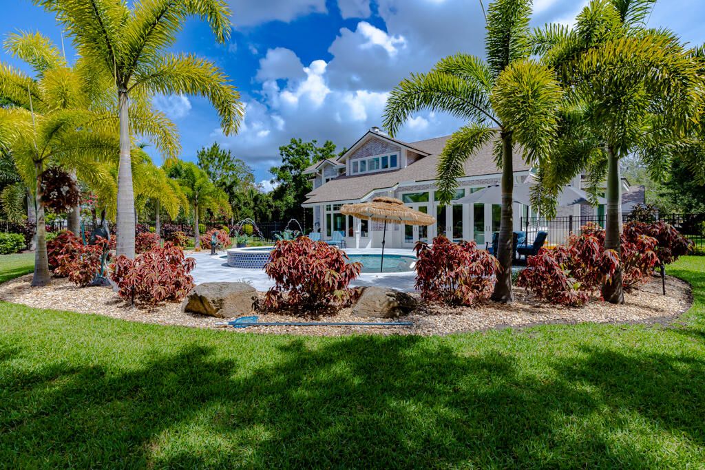 Activo con contrato: $1,475,000 (5 camas, 3 baños, 4364 Pies cuadrados)